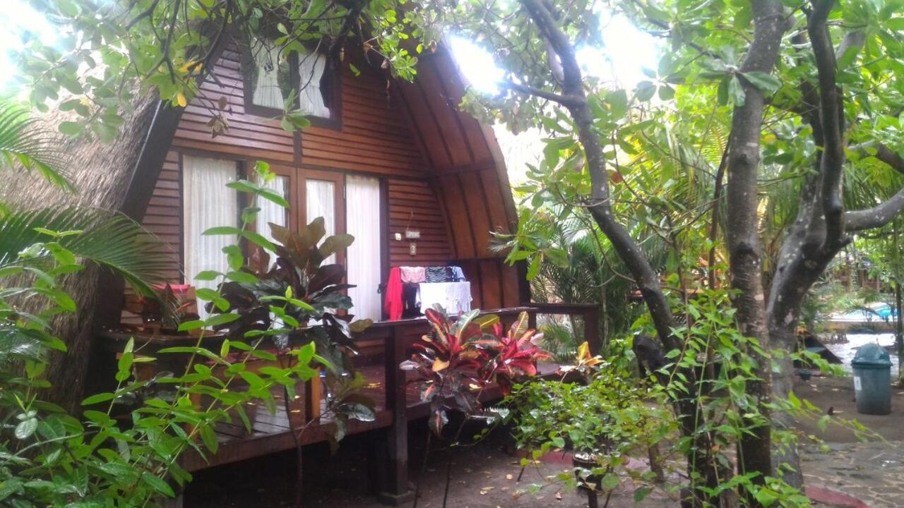 Omah Gili Hotel 길리 아이르 외부 사진